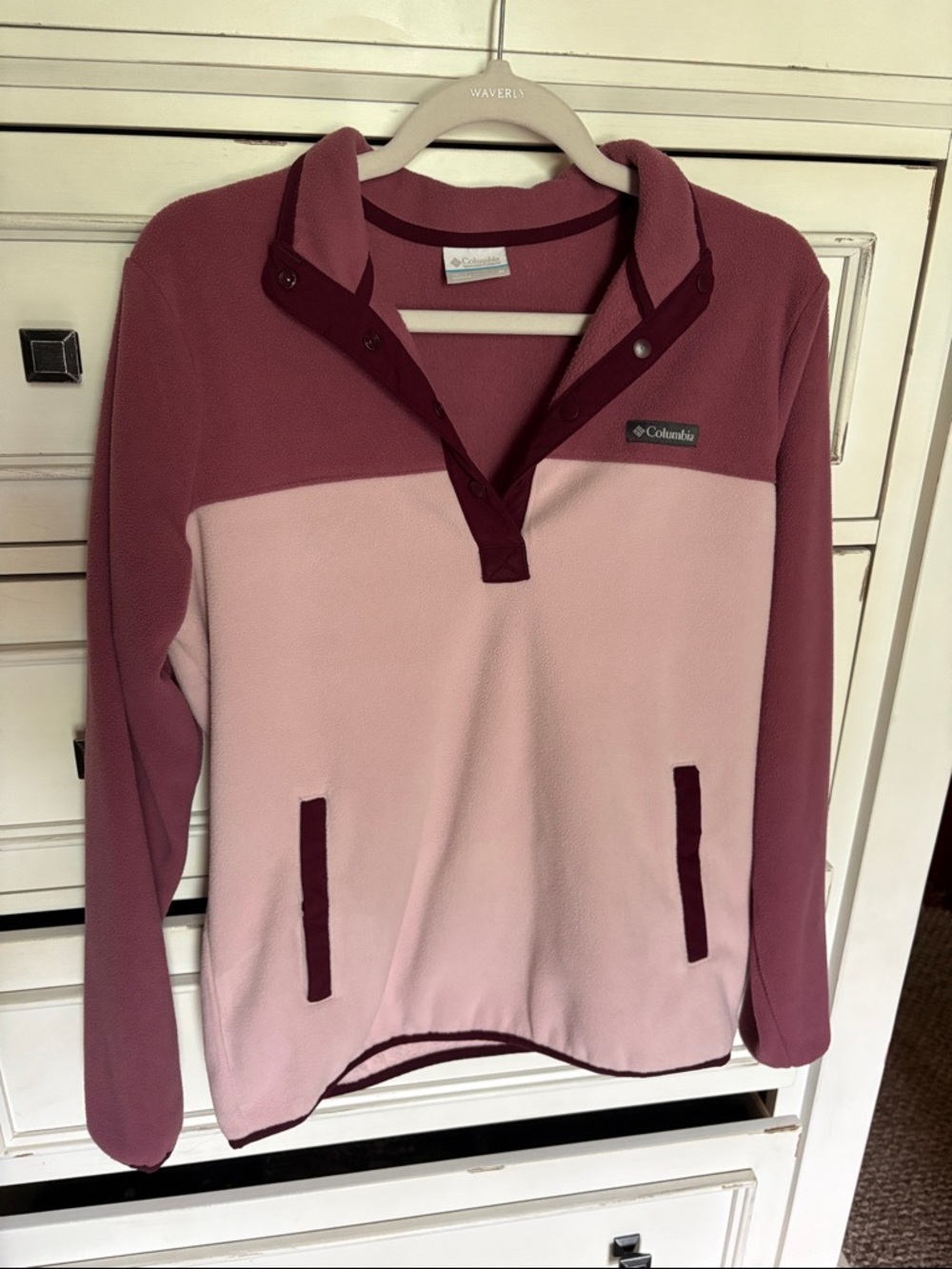 Columbia Women's Two-Tone Mauve and Light Pink Snap Pullover
